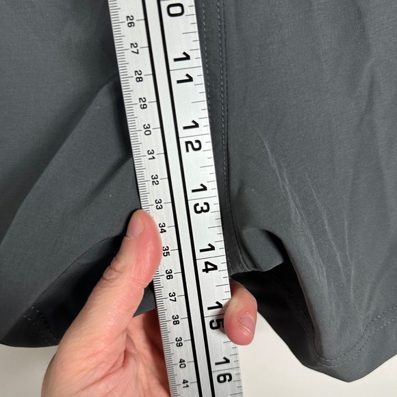 Voyager Quick Dry Pack Out Athletic Shorts Womens Size Large Dark Grey Cargo Zip - Picture 11 of 16